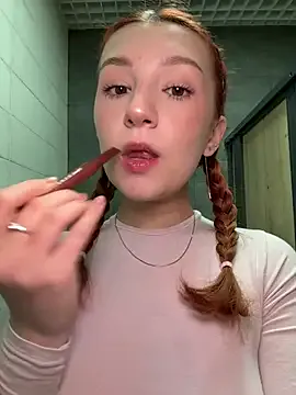 Offline katexxxx on StripChat