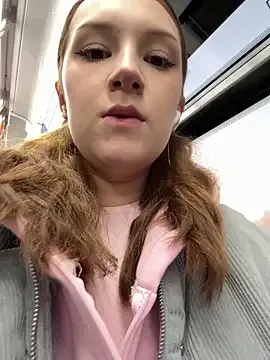 Offline katexxxx on StripChat