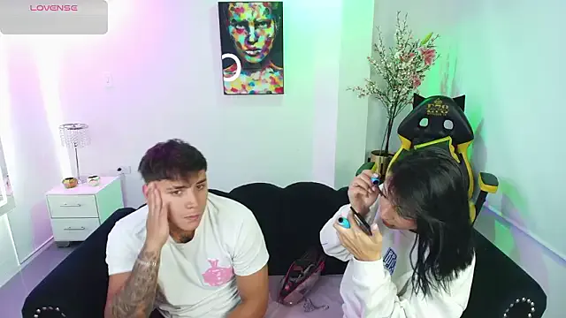 Offline Kathya_and_thiago on StripChat