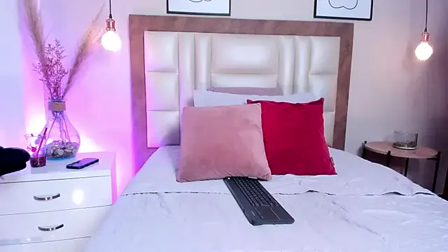 Offline KeimyWilde on StripChat