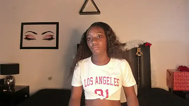 Freechat Khenta_Michells on StripChat