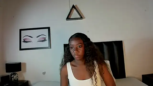 Freechat Khenta_Michells on StripChat