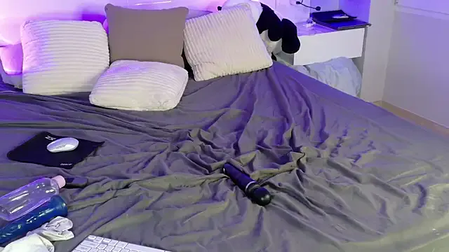 Freechat Kiralimme_ on StripChat