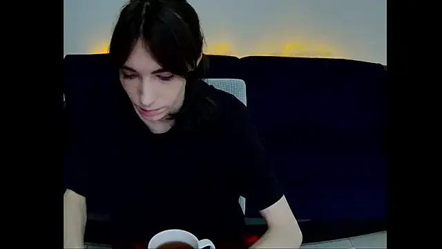 Offline kobeny on StripChat