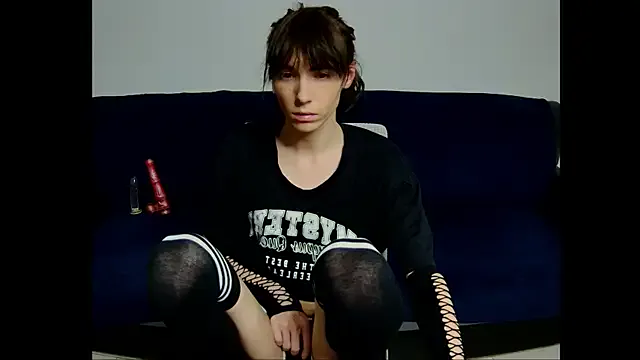 Offline kobeny on StripChat