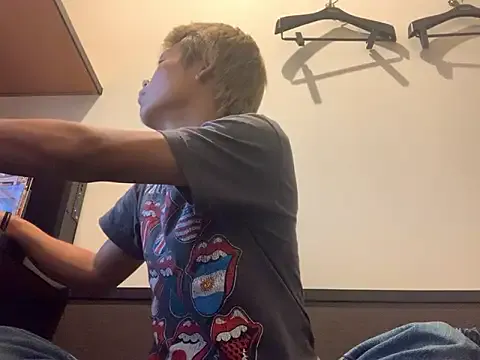 Group kuma0908 on StripChat