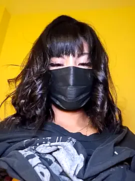 Offline Latin_summer on StripChat