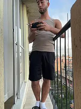 Offline liam_bronw on StripChat