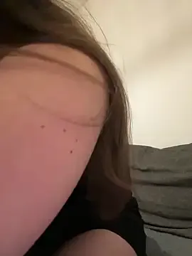 Freechat liloush__ on StripChat