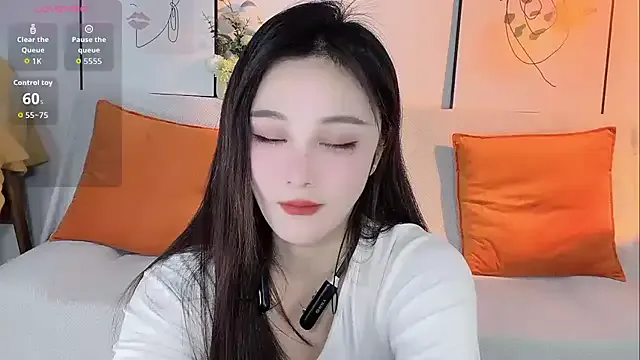 Offline Lisa-295188 on StripChat