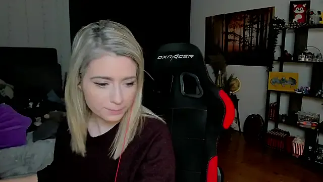 Offline Lisaonthemoon on StripChat