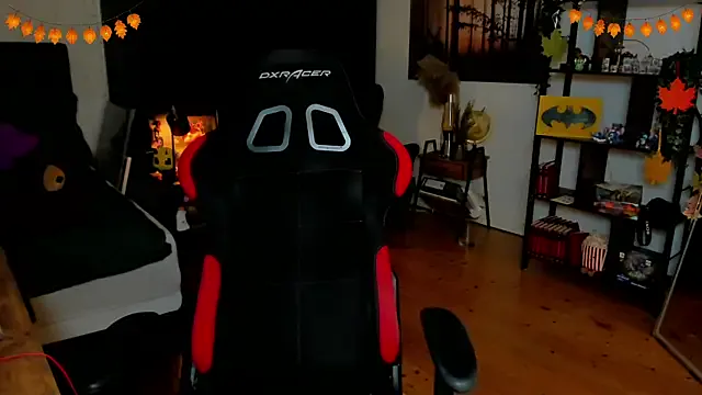 Offline Lisaonthemoon on StripChat