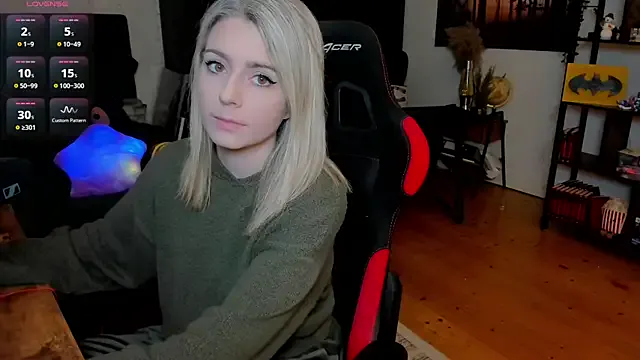 Offline Lisaonthemoon on StripChat