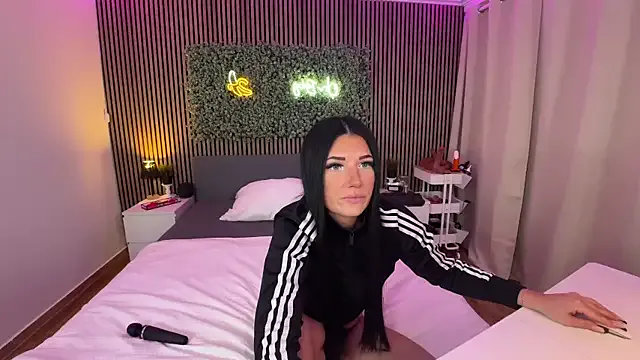 Offline LizaRoxx on StripChat