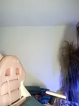 Offline lovely_kitt on StripChat