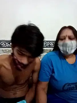 Freechat LoveOnStream on StripChat