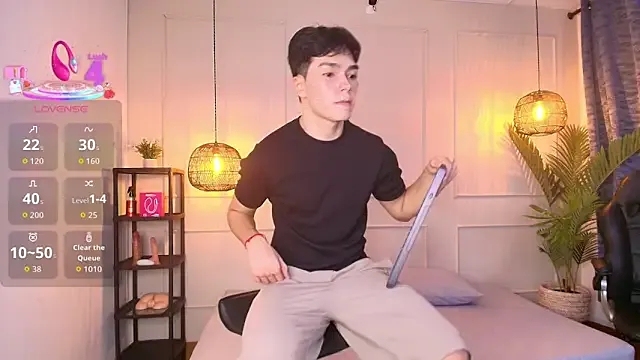 Offline luandy on StripChat