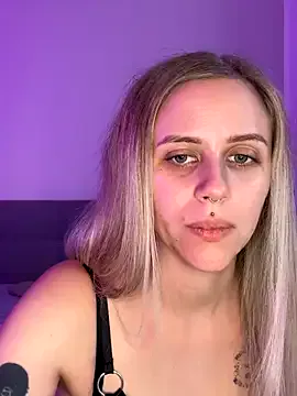 Offline lunawolf21 on StripChat