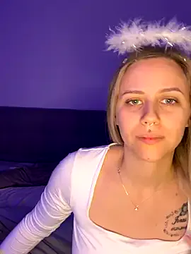 Offline lunawolf21 on StripChat