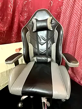 Offline LuscousPussy on StripChat