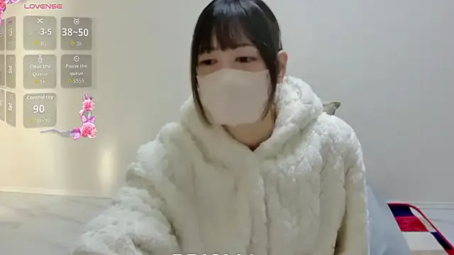 Offline Makimaki_ch on StripChat