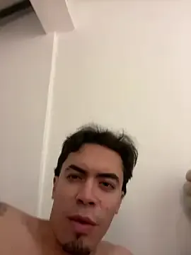 Offline MARiana2619 on StripChat