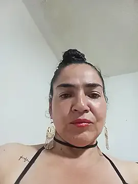 Offline MaryRoze_ on StripChat