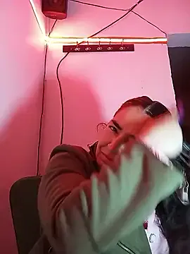 Offline MaryRoze_ on StripChat