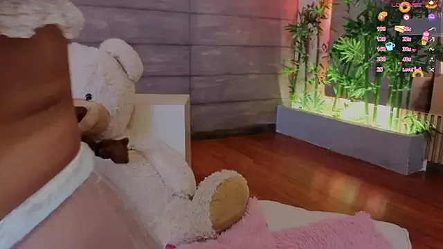 Offline MeganAdamms on StripChat