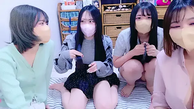 Group Megu_Melon on StripChat