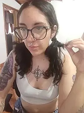 Freechat Melinerd on StripChat