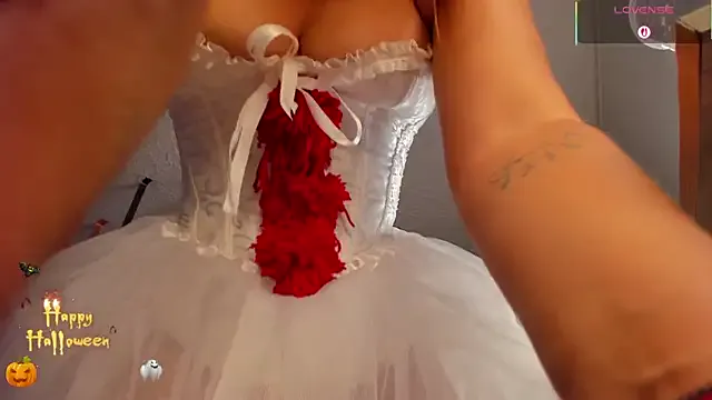 Offline mia_18v on StripChat