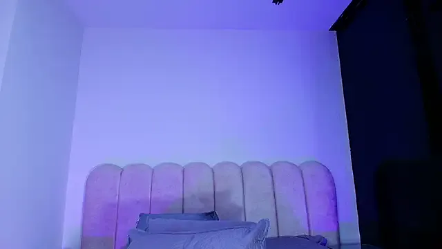 Offline mia_stanfort on StripChat