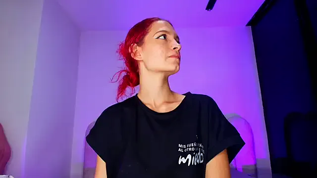 Offline mia_stanfort on StripChat