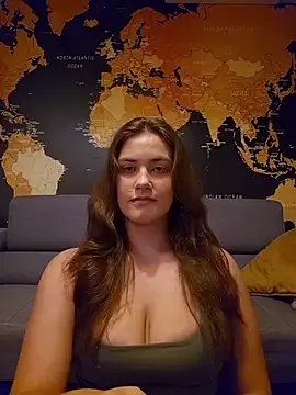 Freechat MiaRides19 on StripChat