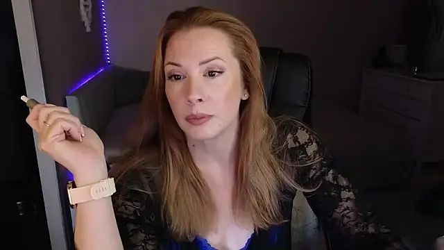 Offline MichellePurple on StripChat