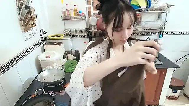 Offline Mie_baby2k on StripChat