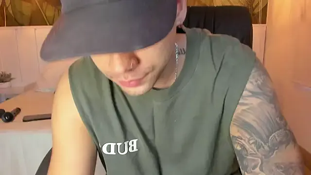 Offline Mike_montoya01 on StripChat