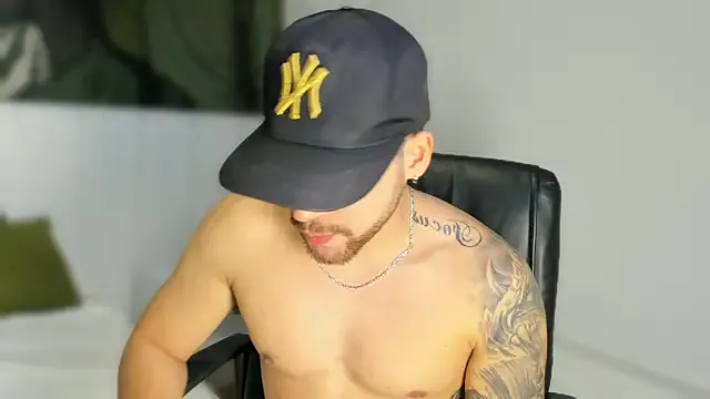 Offline Mike_montoya01 on StripChat