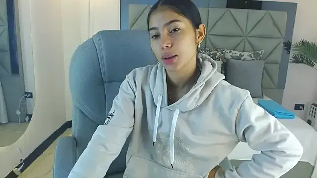 Offline Milaa_Star_ on StripChat