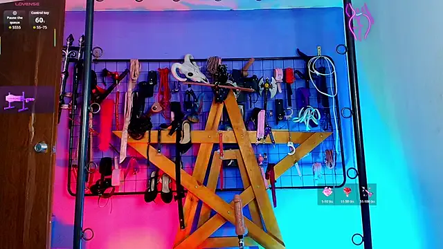 Freechat Misstresss_aurora_bdsm on StripChat