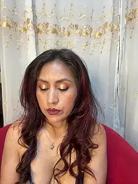 Freechat MonicaMoret on StripChat