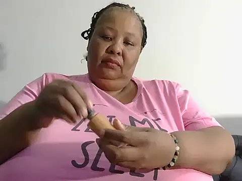 nancy111 on StripChat 