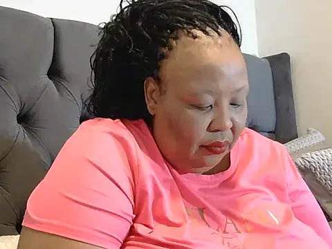 nancy111 on StripChat 