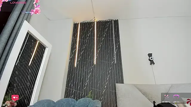 Offline Naomi_Rousse on StripChat