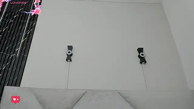 Offline Naomi_Rousse on StripChat