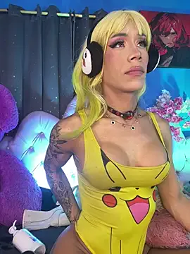 Freechat Naugth_channel_ts on StripChat