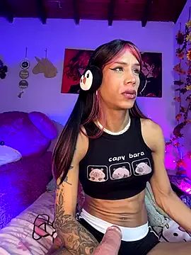 Freechat Naugth_channel_ts on StripChat