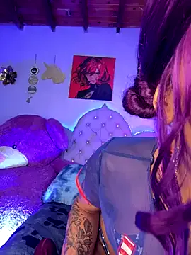 Freechat Naugth_channel_ts on StripChat