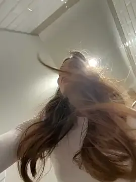 Offline nicole111 on StripChat